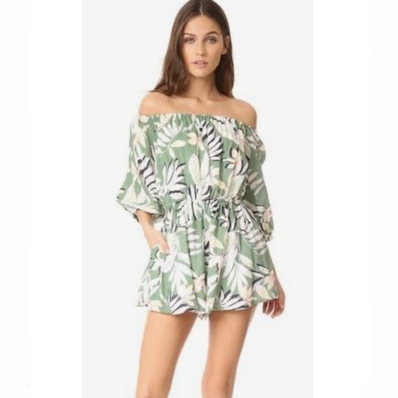 MinkPink shady fronds off shoulder romper Playsuit with pockets size medium - Picture 3 of 10